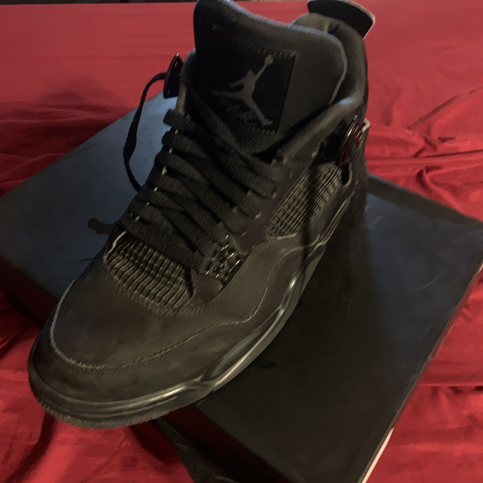 Jordan’s Retro 4 Black Cats Size 13