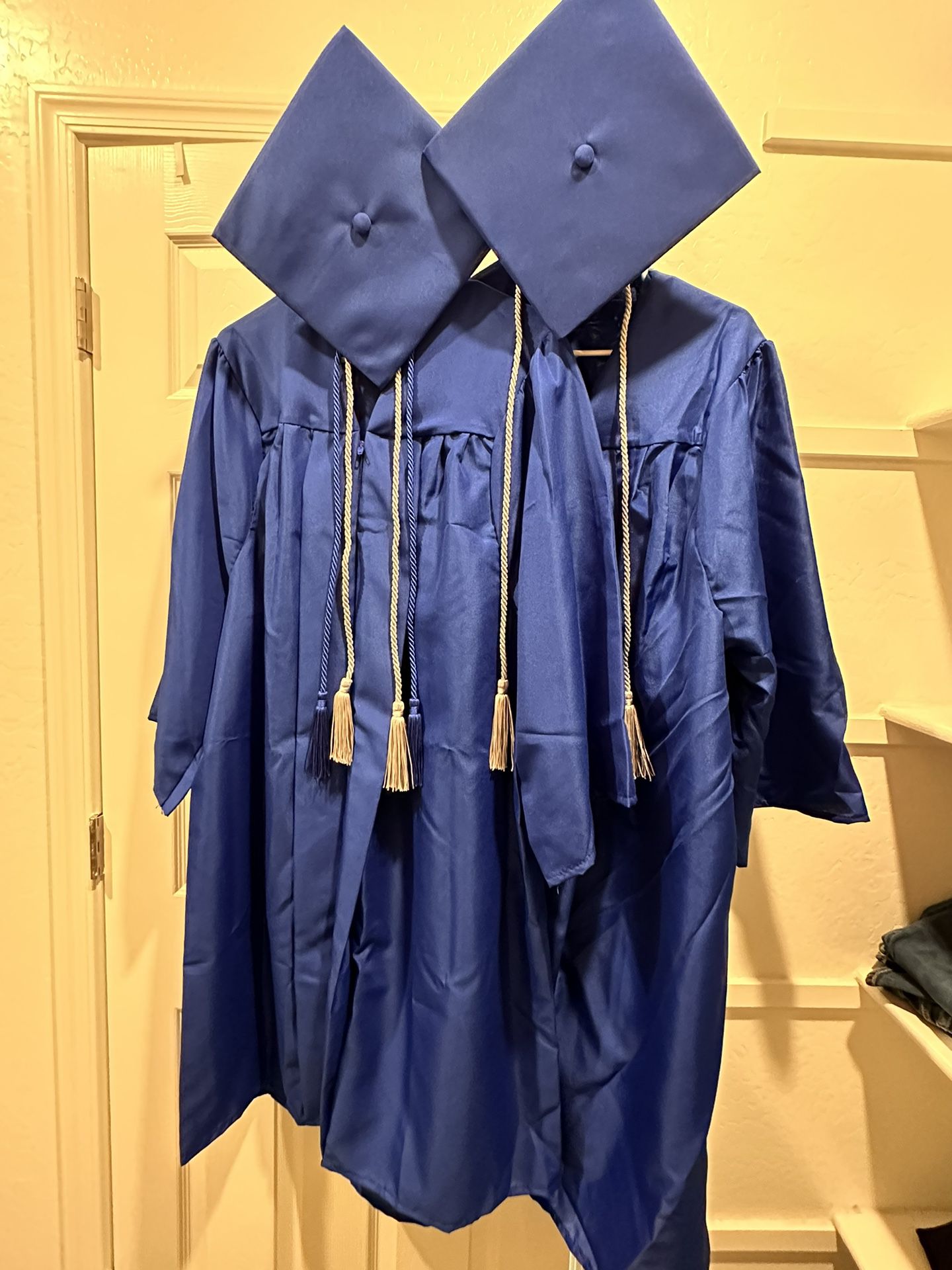 Unisex Sandra Day O’Connor Graduation Sets