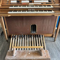 Baldwin Model 210 Home Organ