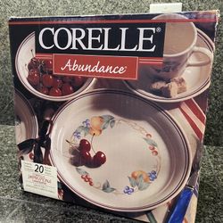 SEALED VINTAGE CORELLE IN ABUNDANCE PATTERN, SERVICE FOR 4, 20 PIECES