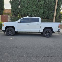 2022 GMC Canyon 2WD Elevation Crew cab