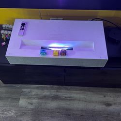 LG HU85LA 120” 4K Laser TV