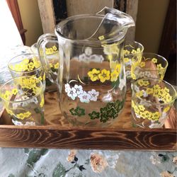 60’s Glass Pitcher, & 6 Glasses,  Great Party, Or Picnic Set