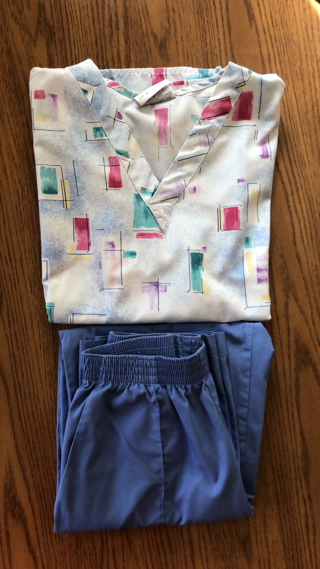 Scrub Set - Both Top and Pants Are Size S