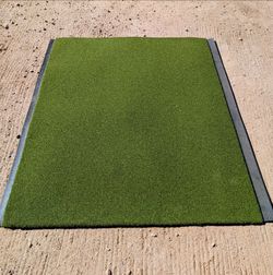 BRAND NEW ARTIFICIAL TURF / PUTTING GREEN PANELS – $60 EACH