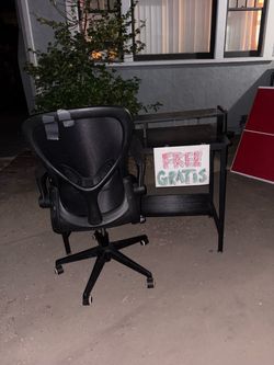 Free!  Computer desj