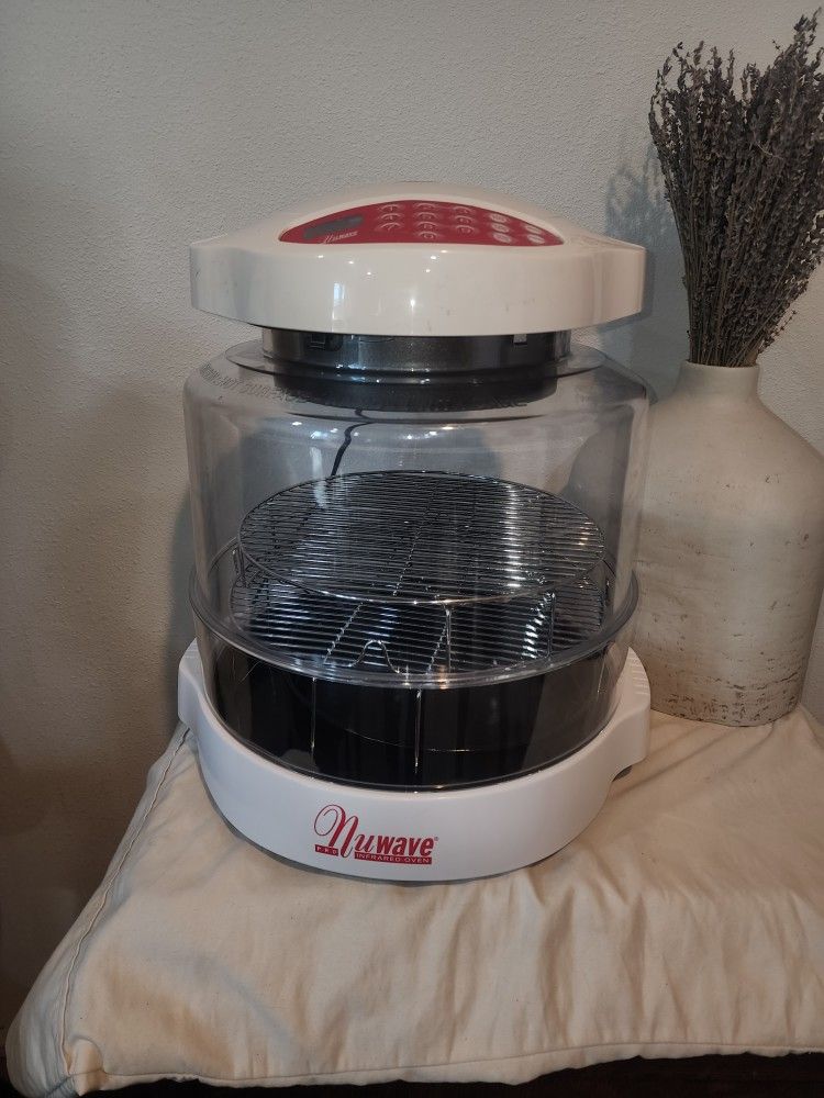 Nuwave White Analog-Controlled Infrared Tabletop Oven & Pizza Flipper 20331
