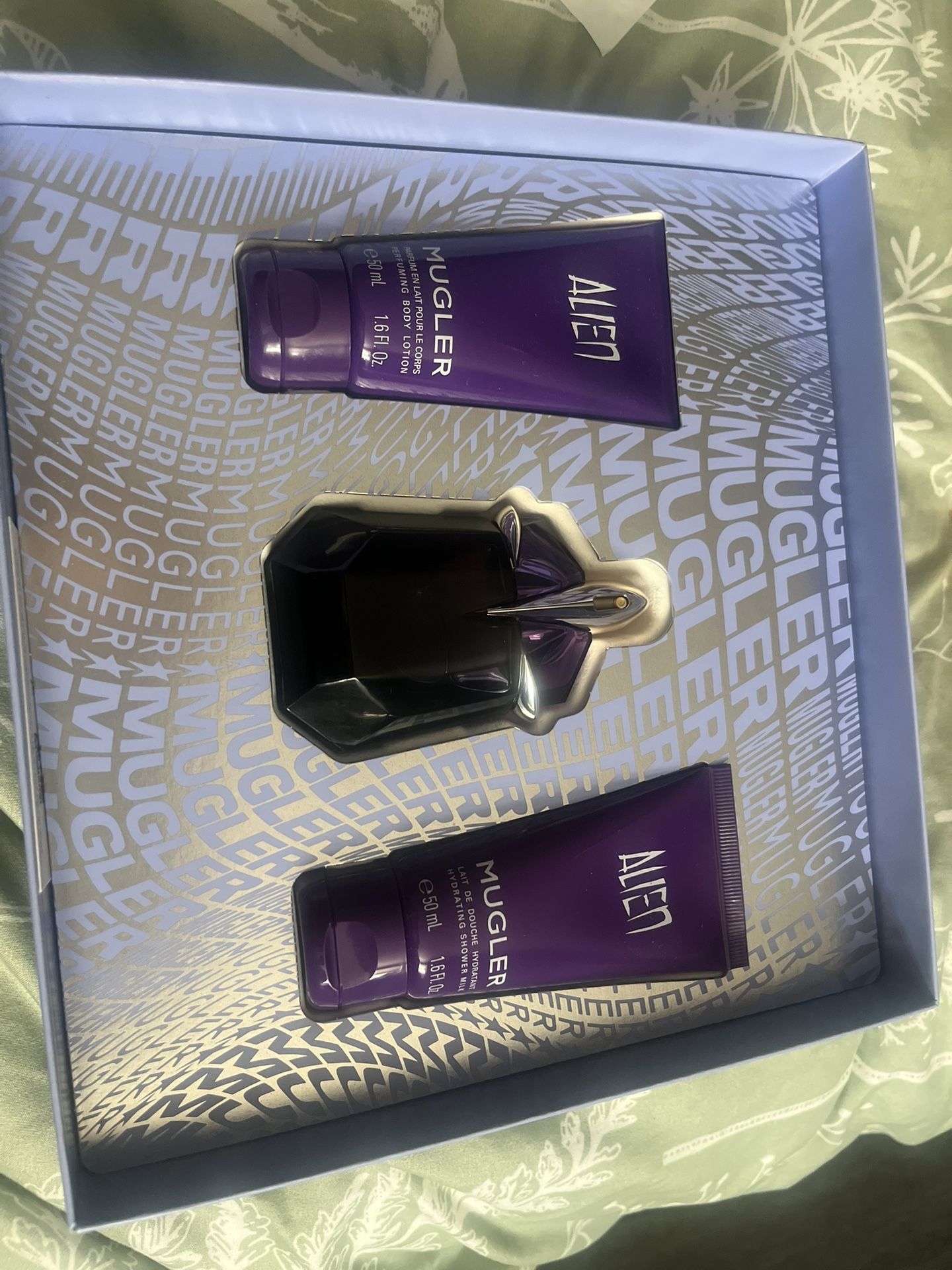 Alien Mugler Gift Set.  