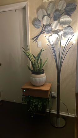 Floor lamp