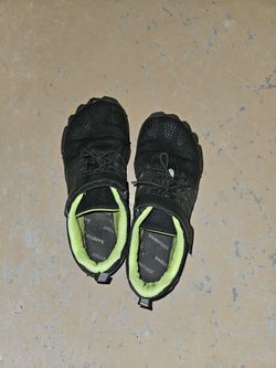 Toe Shoes