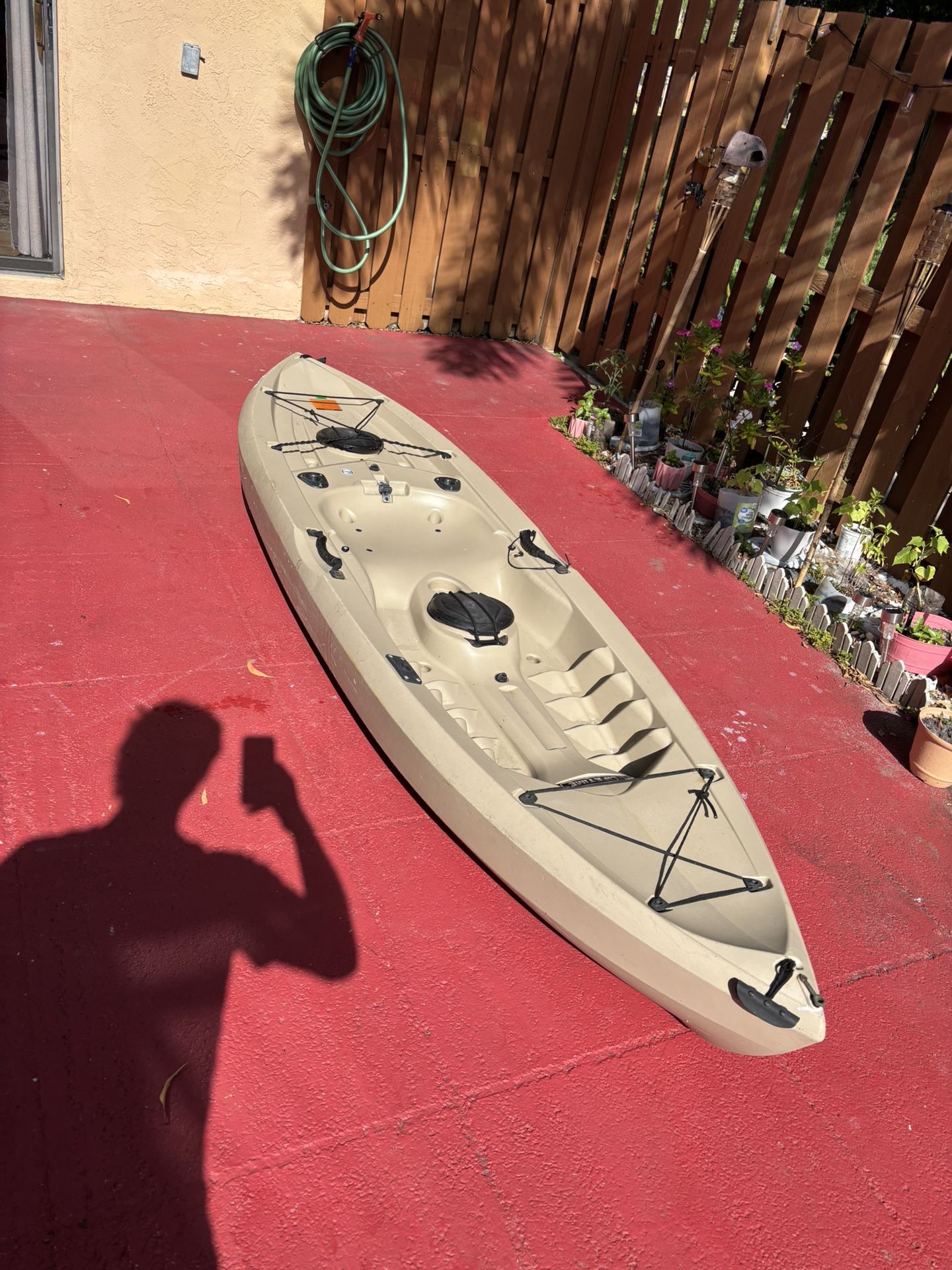 10ft Lifetime Fishing Kayak With Paddle