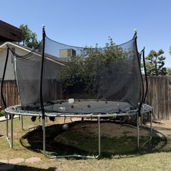 Trampoline 