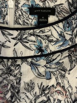 Ann Taylor Ladies Dress Size 6