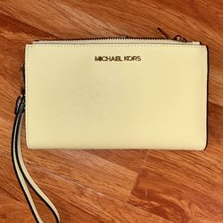 Michael Kors Jet Set Large Leather Smartphone Wristlet Wallet