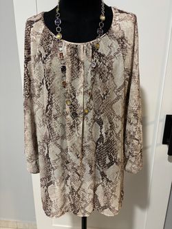 Women’s blouse