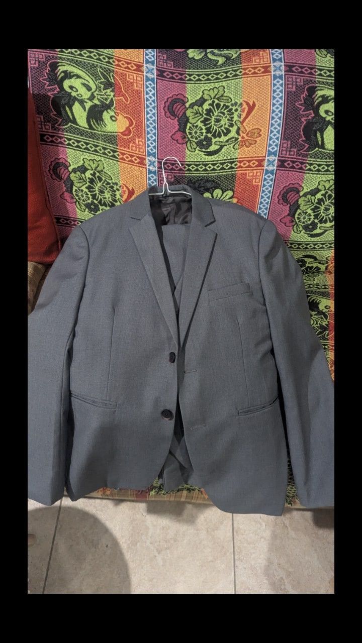 Nameless Slim Fit 3 Piece Suit