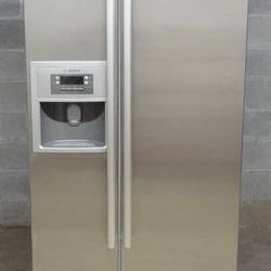 Bosch  36" Counter Depth Side By Side Refrigerator  (20.2 cu. ft.) - Stainless Steel - B20CS50SNS