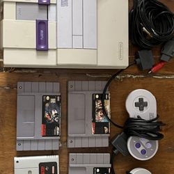 Super Nintendo *NOT SURE IF WORKS* 