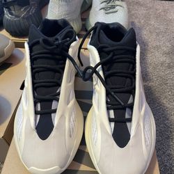 Yeezy 700