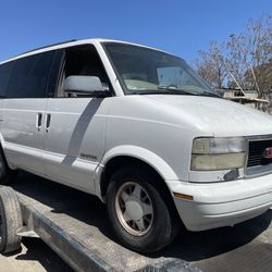 2000 GMC Safari For **Parts Only**
