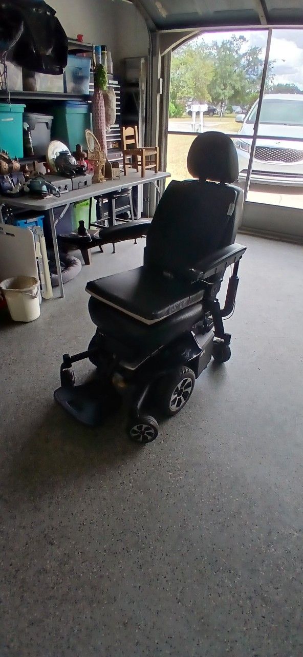 Pride Mobility Jazzy Air 2 Group 2 Power Chair with U-1 Batteries, Mid Wheel Drive, Motorized Electric Wheelchair for Adults, 300 lbs. WC, Up to 4 MPH
