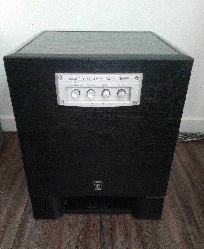 YAMAHA Subwoofer Spiker YST-SW215 120V 95W 60Hz  