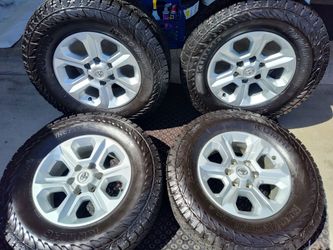 17" TOYOTA WHEELS SEMI NEW TIRES