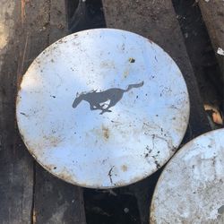 Mustang Hub caps