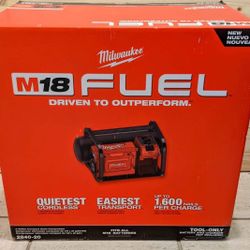 Milwaukee m18 2 Gal Compact Quiet Compressor (tool Only)