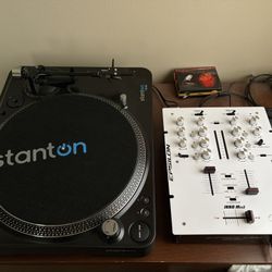 Ready-to-Scratch DJ Set - 1 Stanton + Epsilon 