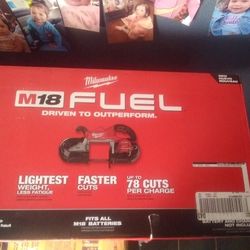 Milwaukee M18 Deep Cut Band Saw