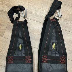 Fitness hanging ab straps attachable to carboners or bars to perform hanging leg raises