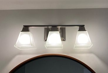 3-Light Bathroom Vanity Light Fixture
