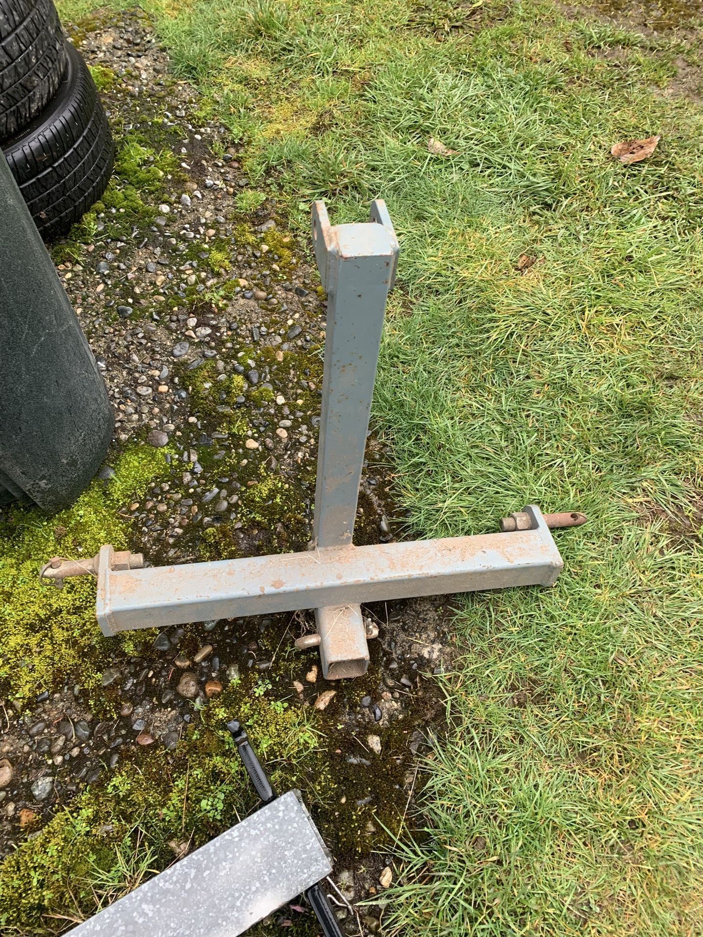 Receiver Hitch/Draw Bar For Three Point Tractor