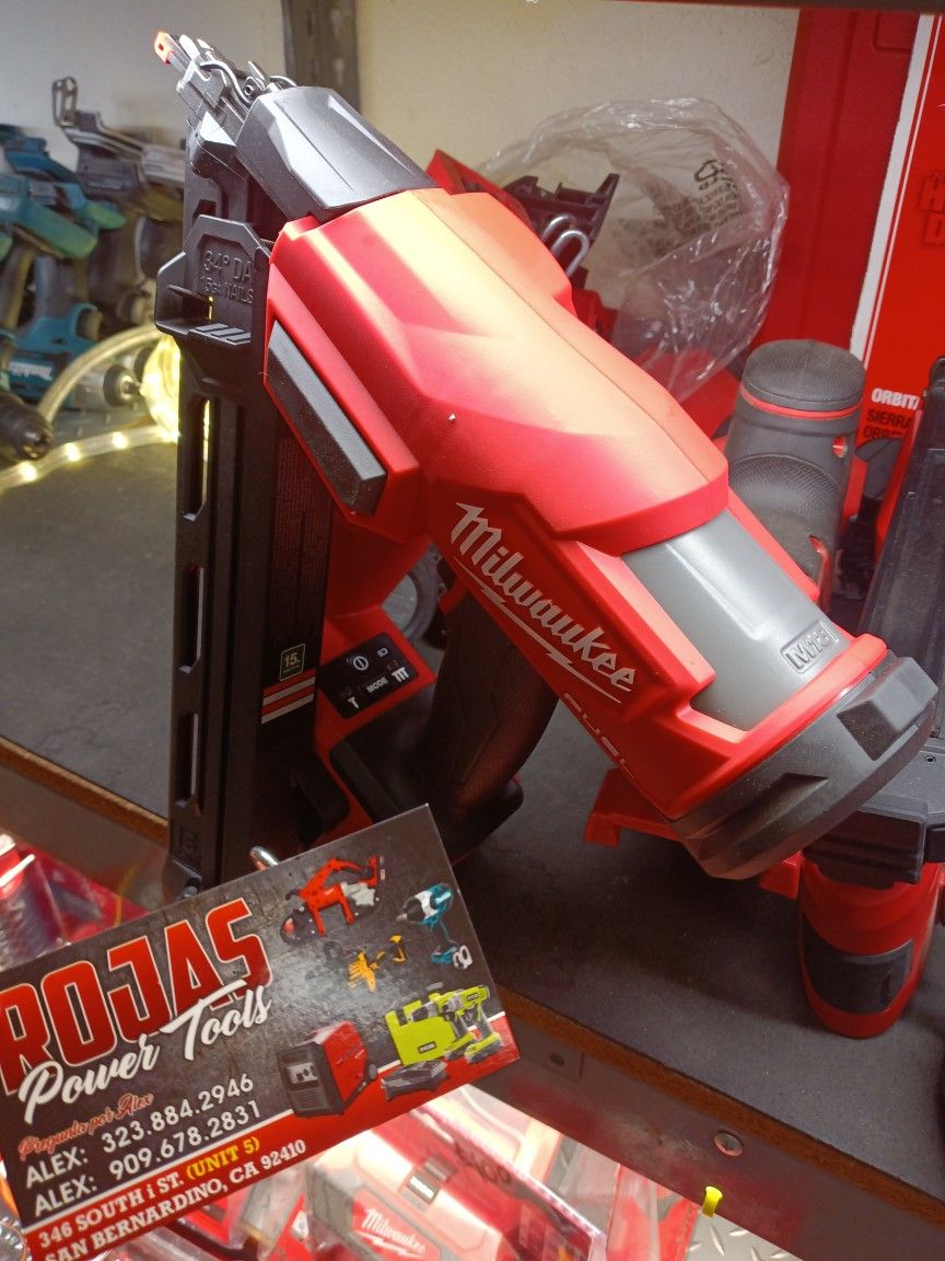 Milwaukee M18 FUEL 18V Lithium Ion Brushless Cordless 18 Gauge 1/4in. Narrow Crown Stapler. Tool Only