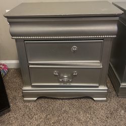 Nightstand 