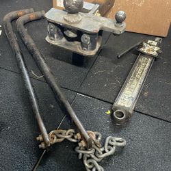 Weight Distribution Hitch with Sway Control Bar