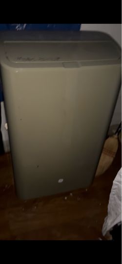 GE® 7,500 BTU Smart Portable Air Conditioner with Dehumidifier and Remote, Grey