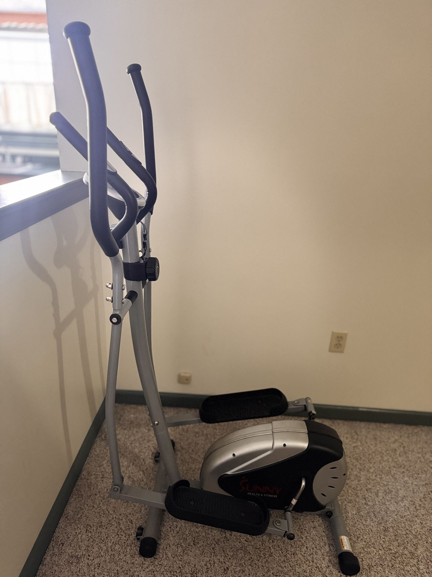 Sunny SF E905 Elliptical Machine 