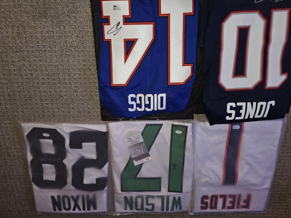AUTOGRAPHED NFL JERSEYS