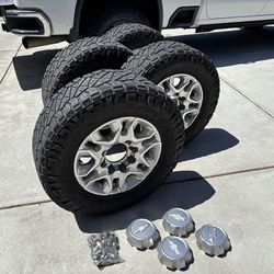 Set of 4 Stock 18” inch Chevrolet 8 lug truck rims