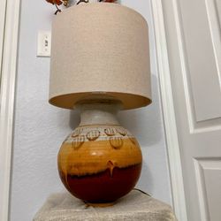 Vintage Mid Century Modern Ceramic Table Lamp