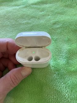 Apple Charging Case For 2nd Gen. AirPods. Case Only.