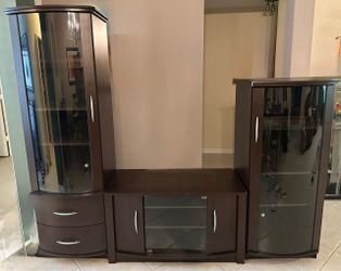 Entertainment Center / TV Stan