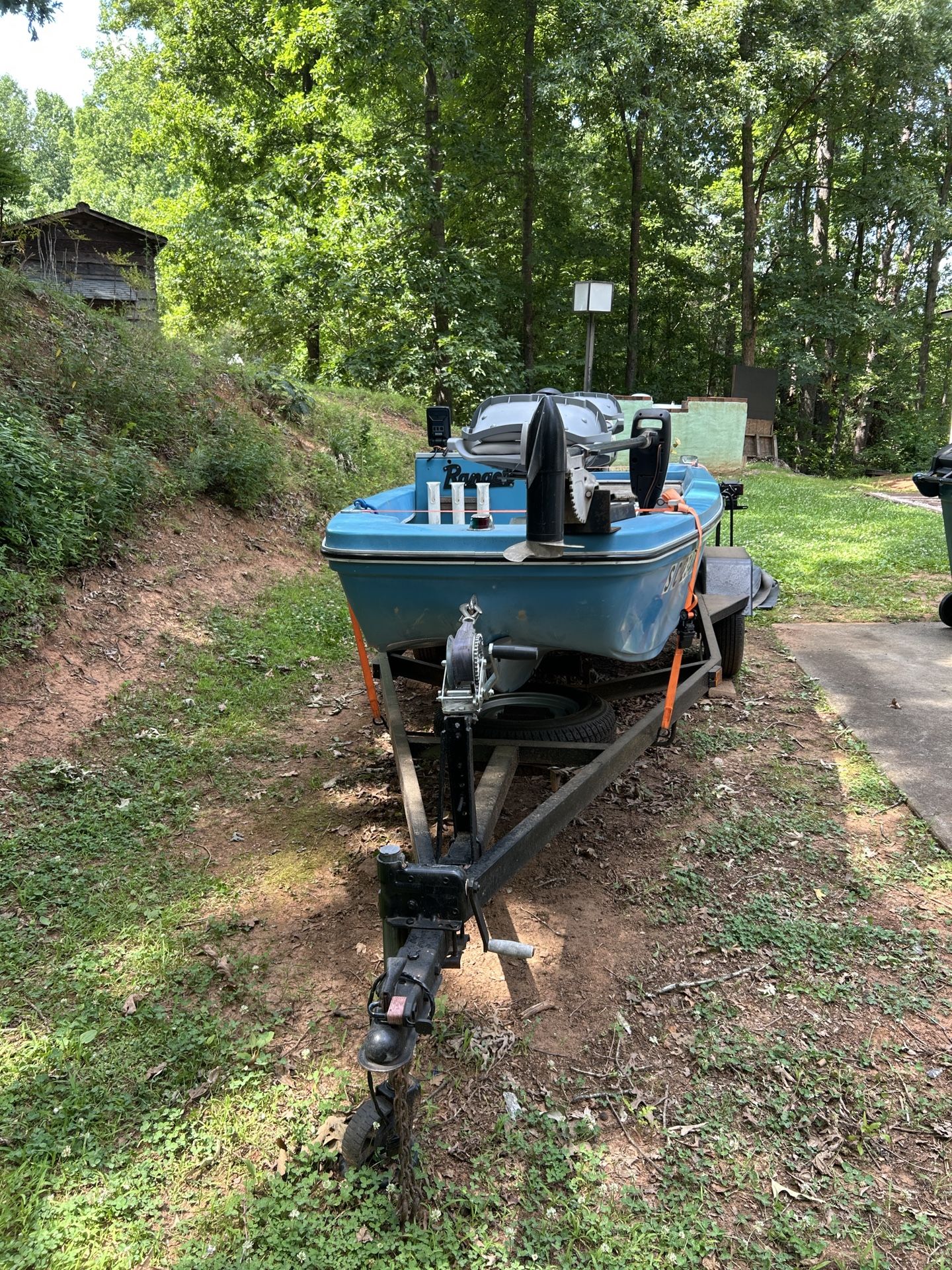 16 Ft. Fiberglass Ranger Boat