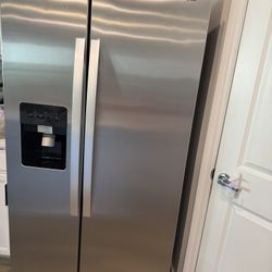 Whirlpool Refrigerator – Great Project or Garage Fridge