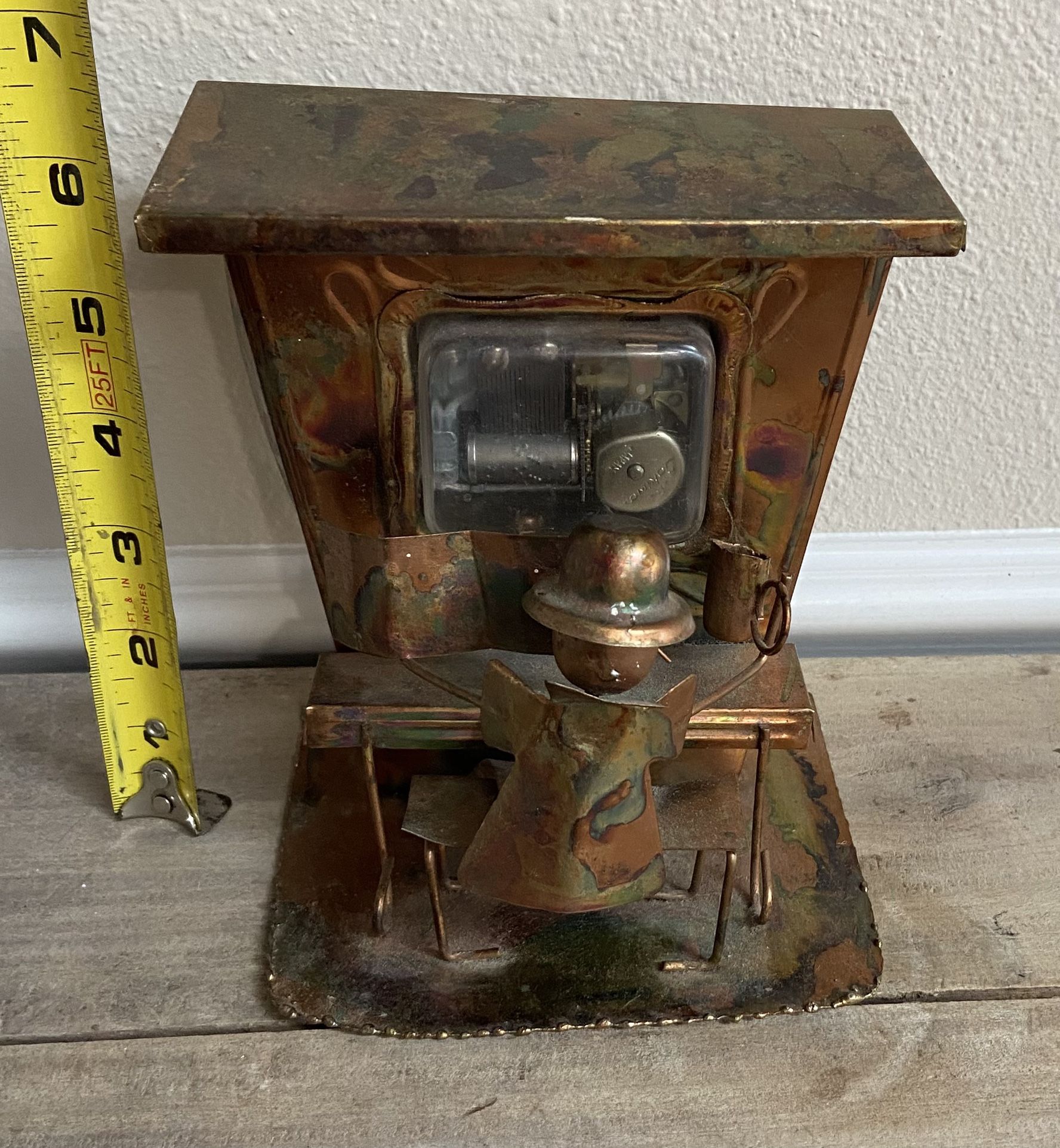 Wind Up Musical Saloon Piano Man WORKING just $15 xox