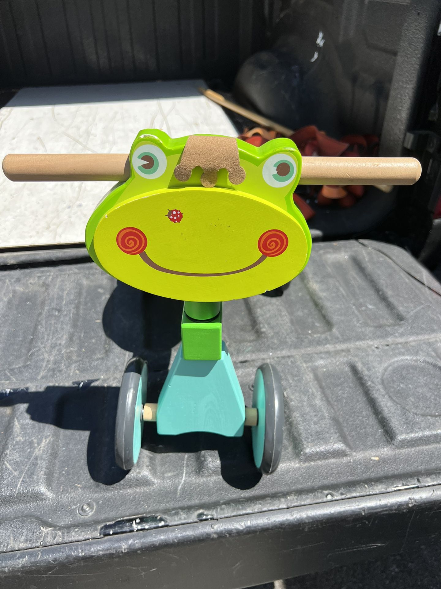 Dushi Four Wheel Wood- Push Balance Bike Frog
