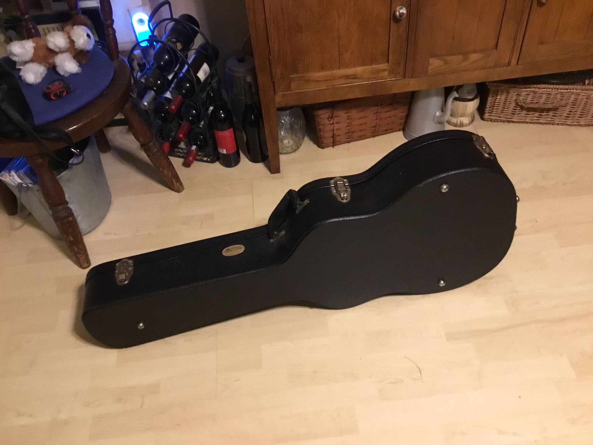 Martin Hard Shell Acoustic Guitar Case
