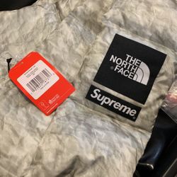 Supreme / North Face Brand New Scarf